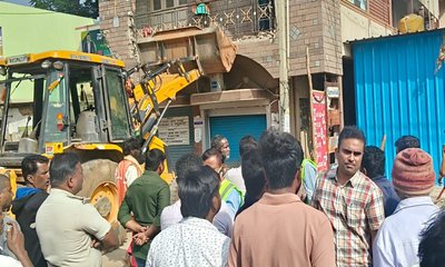 ಹೆದ್ದಾರಿ ಪ್ರಾಧಿಕಾರದ ಅಧಿಕಾರಿಗಳಿಂದ ಕಟ್ಟಡ ತೆರವು ಕಾರ್ಯಾಚರಣೆ