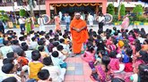 ಶಾಲಾ ಹಂತದಲ್ಲಿಯೇ ಮಕ್ಕಳಿಗೆ ನಮ್ಮ ಸಂಸ್ಕೃತಿಯ ಅರಿವು ಮೂಡಿಸಬೇಕು