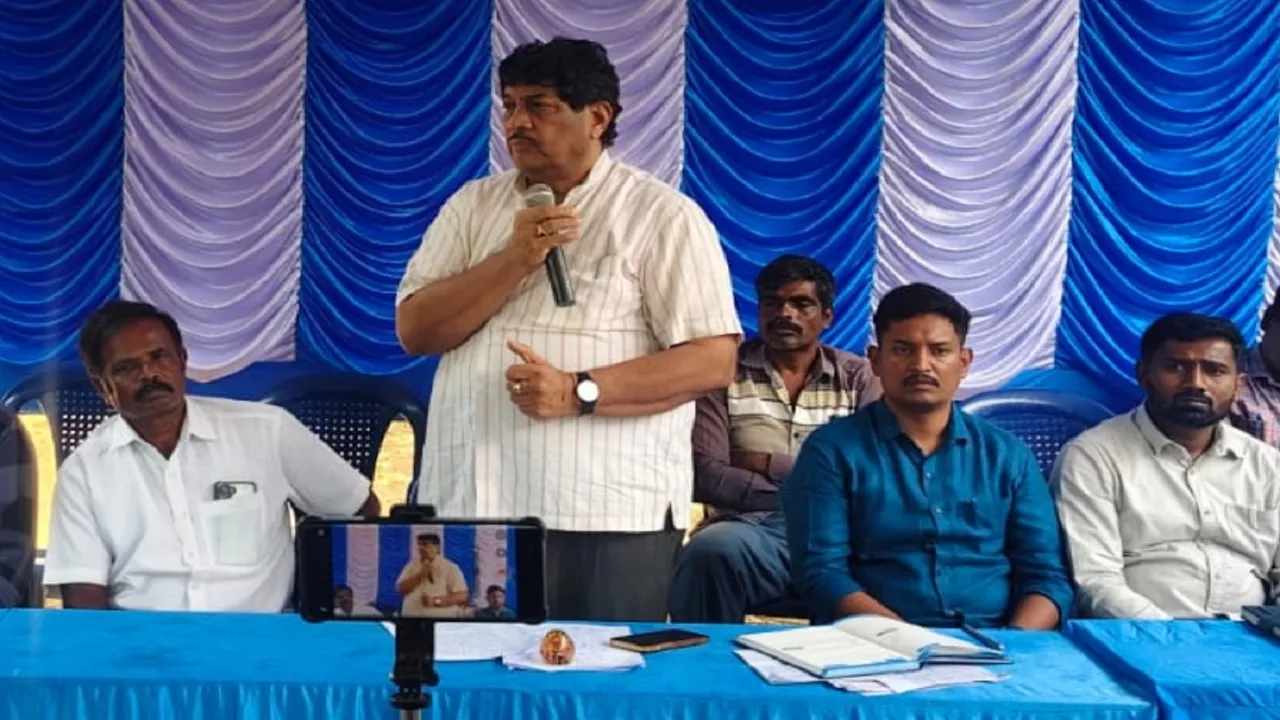 Gauribidanur News: ತೊಂಡೆಬಾವಿ ಹಾಲು ಡೇರಿಯ ಹಣ ದುರುಪಯೋಗ ಚಿಮುಲ್ ನಿರ್ದೇಶಕ ಜೆ.ಕಾಂತರಾಜು ಬೇಸರ