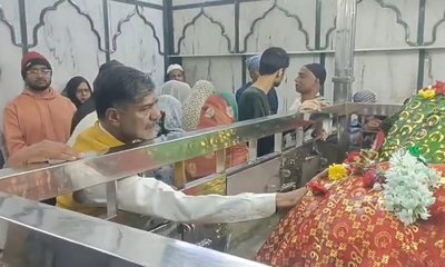 ಮುರುಗಮಲ್ಲ ದರ್ಗಾಗೆ ಭೇಟಿ ನೀಡಿ ವಿಶೇಷ ಪೂಜೆ ಸಲ್ಲಿಕೆ