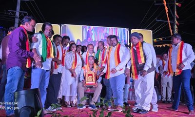 'ನಮ್ಮ ಬದುಕು ಸಮಾಜಕ್ಕೆ ಮಾದರಿಯಾಗಬೇಕು: ಪುಟ್ಟು ಆಂಜಿನಪ್ಪ