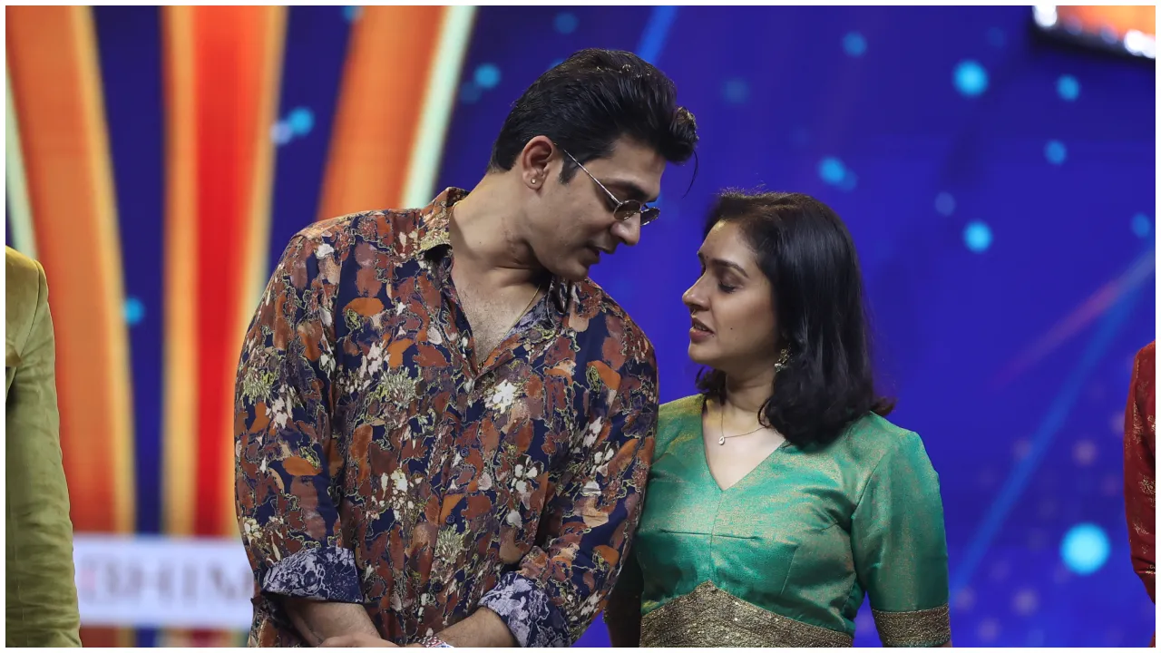 ಕಲರ್ಸ್‌ ಕನ್ನಡ 'ಅನುಬಂಧ ಅವಾರ್ಡ್ಸ್‌': ಕಿರುತೆರೆ ಕಲಾವಿದರ ಸಂಭ್ರಮಕ್ಕೆ ಮೆರುಗು ತುಂಬಿದ ಸ್ಯಾಂಡಲ್‌ವುಡ್‌ ದಿಗ್ಗಜರು - Image 9