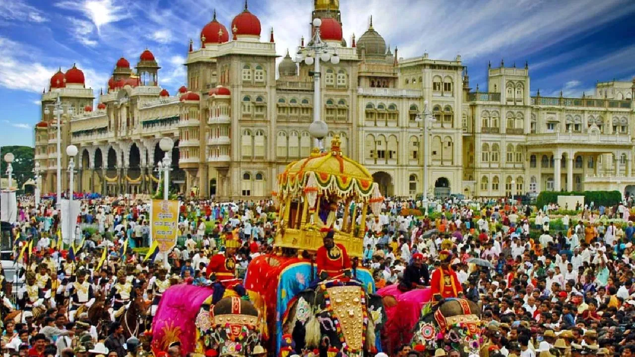 Mysuru Dasara 2025: ವಿಶ್ವವಿಖ್ಯಾತ ದಸರಾ ಜಂಬೂ ಸವಾರಿಗೆ ಕ್ಷಣಗಣನೆ; ಎಷ್ಟೊತ್ತಿಗೆ ಆರಂಭ? ಸಂಭ್ರಮ ಹೇಗಿದೆ ಗೊತ್ತಾ?