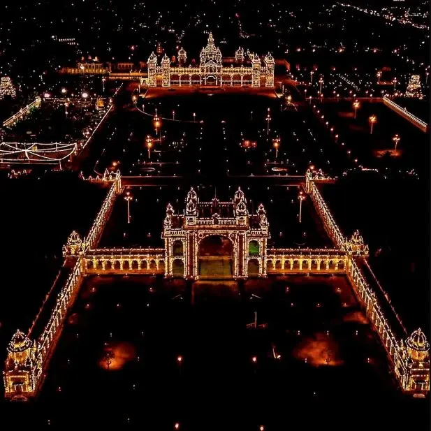 Mysuru Dasara 2025: 3 ಸಾವಿರ ಅತ್ಯಾಕರ್ಷಕ ಡ್ರೋನ್‌ ಪ್ರದರ್ಶನ; ಗಿನ್ನೆಸ್‌ ದಾಖಲೆ ಬರೆದ ಈ ಬಾರಿಯ ದಸರಾ - Image 3