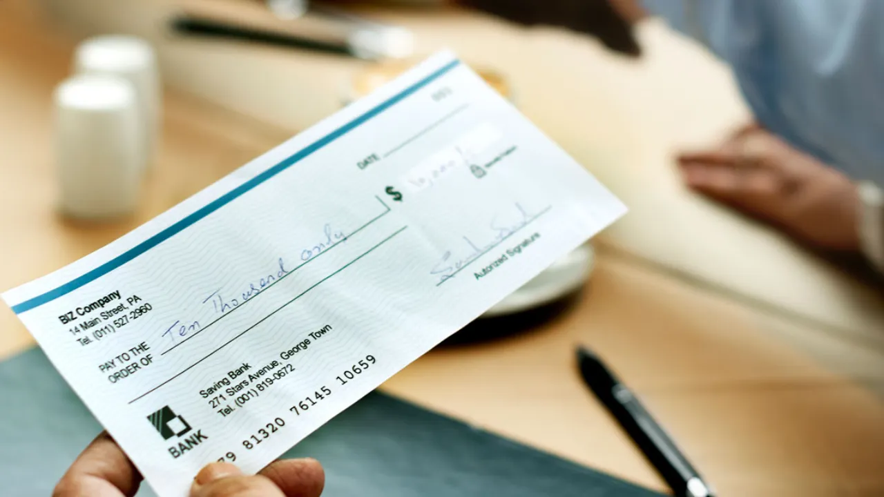 ಈ 10 ವಹಿವಾಟುಗಳಿಗೆ ಪ್ಯಾನ್ ಕಾರ್ಡ್ ಕಡ್ಡಾಯ - Image 2