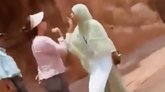 ಚಪ್ಪಲಿ ಧರಿಸಿ ದೇವಾಲಯ ಪ್ರವೇಶಿಸಿದ ಮುಸ್ಲಿಂ ಯುವತಿ: ಕಿಡಿಕಾರಿದ ಪ್ರವಾಸಿ