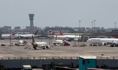 ತಾಂತ್ರಿಕ ದೋಷ: ಮುಂಬೈ, ದೆಹಲಿ ವಿಮಾನ ಕಾರ್ಯಾಚರಣೆ ಸ್ಥಗಿತ