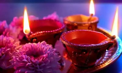 ದೀಪ ಬೆಳಗಿಸಿ  ಬ್ಯಾಂಕ್ ಬ್ಯಾಲೆನ್ಸ್ ಹೆಚ್ಚಿಸಿ