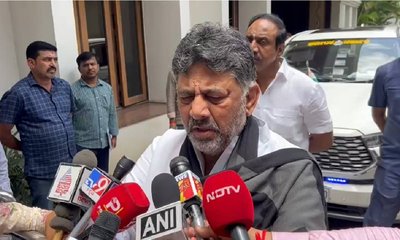 ʼಶಾಕ್‌ನಲ್ಲಿದ್ದೇನೆ...ʼ ಮಾಧ್ಯಮಗಳ ಮುಂದೆ ಬಿಕ್ಕಿ ಬಿಕ್ಕಿ ಅತ್ತ ಡಿಕೆಶಿ