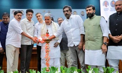 ಬೆಳಗಾವಿಯಲ್ಲಿ ಇ-ಖಾತಾ ಲೋಕಾರ್ಪಣೆಗೊಳಿಸಿದ ಸಿದ್ದರಾಮಯ್ಯ