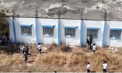 ಪರೀಕ್ಷೆಯಲ್ಲಿ ನಕಲು ಮಾಡಲು ವಿದ್ಯಾರ್ಥಿಗಳಿಗೆ ಪೋಷಕರಿಂದಲೇ ಸಹಕಾರ