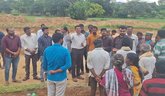 Gauribidanur News: ಕಾರ್ಮಿಕರ ಆರೋಗ್ಯ ವಿಚಾರಿಸಿದ ಜಿಪಂ ಸಿಇಒ