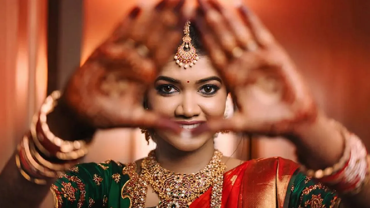 Gold price today on 18th November 2025: ಸ್ವರ್ಣಪ್ರಿಯರಿಗೆ ಕೊಂಚ ನಿರಾಳ; ಚಿನ್ನದ ದರದಲ್ಲಿ ಇಳಿಕೆ