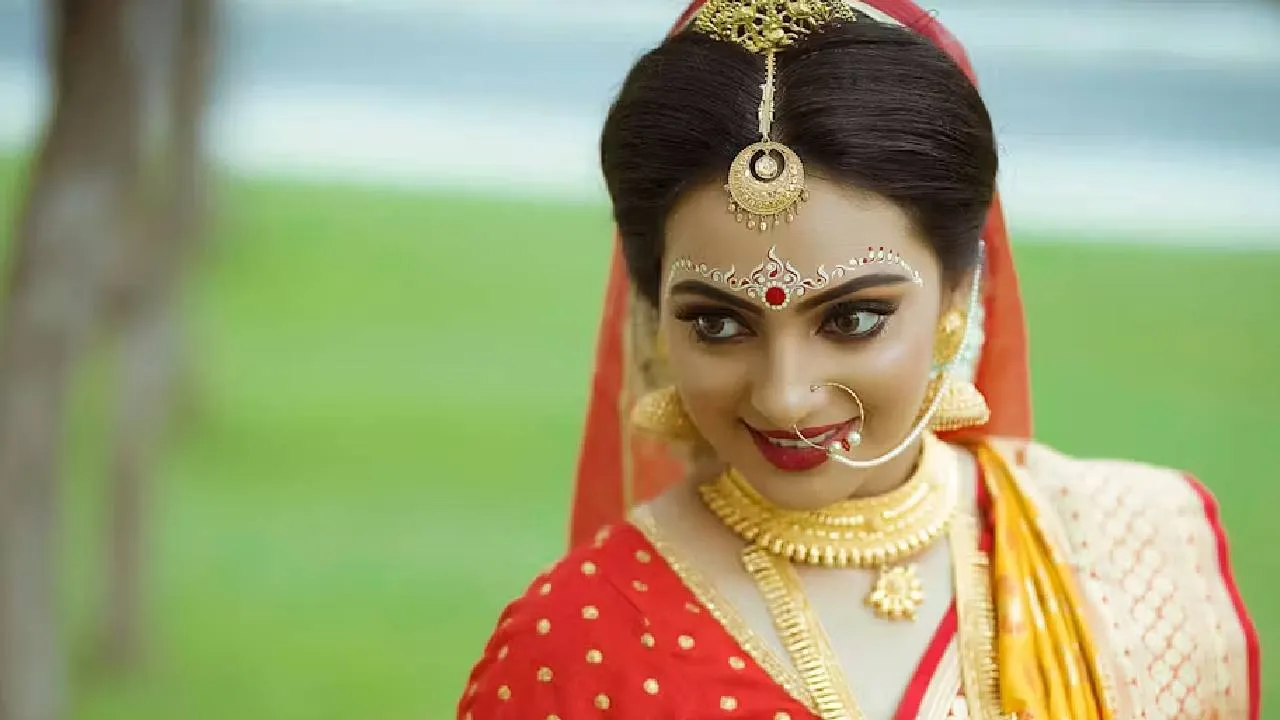 Gold Price Today on 24th November 2025: ಗ್ರಾಹಕರಿಗೆ ಕೊಂಚ ನಿರಾಳ; ಚಿನ್ನದ ದರದಲ್ಲಿ ಇಳಿಕೆ