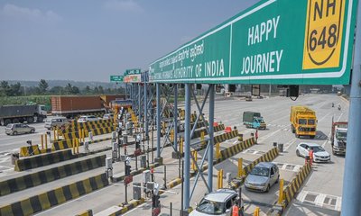 ವ್ಹೀಲ್ ಚೇರ್‌ನಲ್ಲಿ ಕುಳಿತ ಮಾಜಿ ಯೋಧನಿಗೆ ಟೋಲ್ ಸಿಬ್ಬಂದಿ ಕಿರುಕುಳ