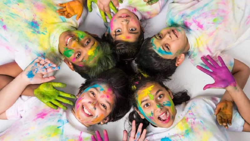 holi kids