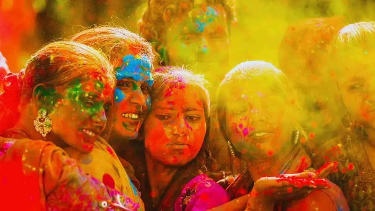 Holi 2025: ಹೋಳಿ ಬಣ್ಣ ತೆಗೆಯಬೇಕೆ? ಇಲ್ಲಿದೆ ಟಿಪ್ಸ್‌!