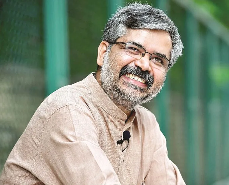 ವಿದೇಶದಲ್ಲಿ ಭಾರತೀಯತೆ ಪಸರಿಸುವ ಕುಮಾರಸ್ವಾಮಿ