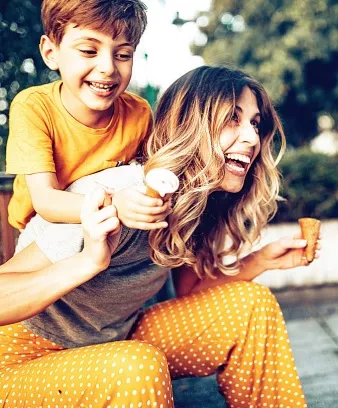 ಮಗುವಿನೊಂದಿಗೆ ಒಂಬತ್ತು ನಿಮಿಷ