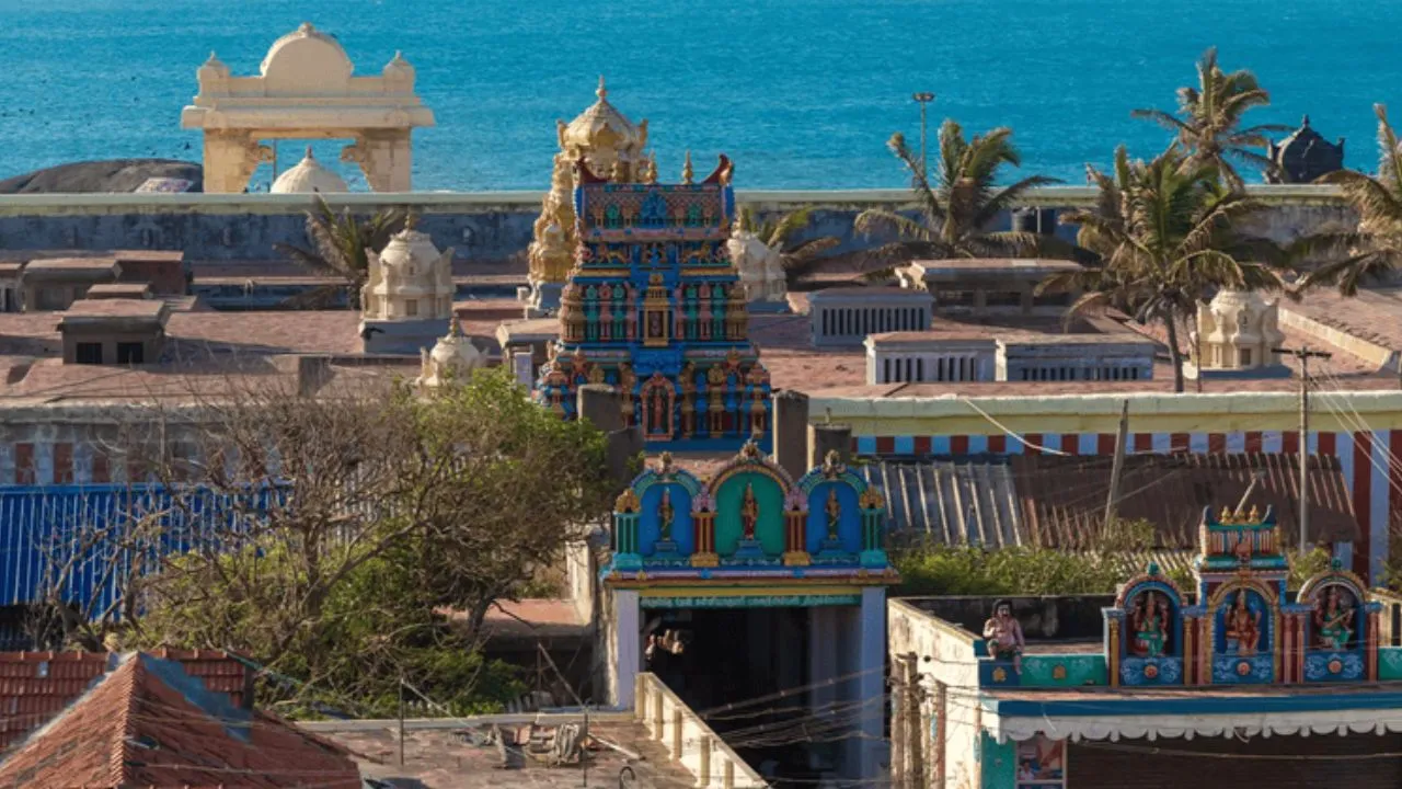 ಶಬರಿಮಲೆಗೆ ಮಹಿಳೆಯರಿಗೆ ನಿಷೇಧವಾದ್ರೆ ಈ ದೇವಾಲಯಗಳಿಗೆ ಪುರುಷರು ಪ್ರವೇಶಿಸುವಂತಿಲ್ಲ; ಇಲ್ಲಿದೆ ದೇಶದ ವಿಶಿಷ್ಟ ದೇವಸ್ಥಾನಗಳ ವಿವರ - Image 6