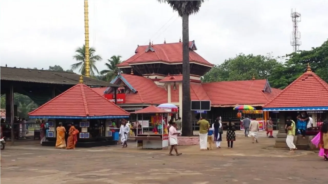 Tradition: ಪುರುಷರು ಈ 5 ದೇವಾಲಯಗಳಿಗೆ ಪ್ರವೇಶಿಸುವಂತಿಲ್ಲ - Image 4