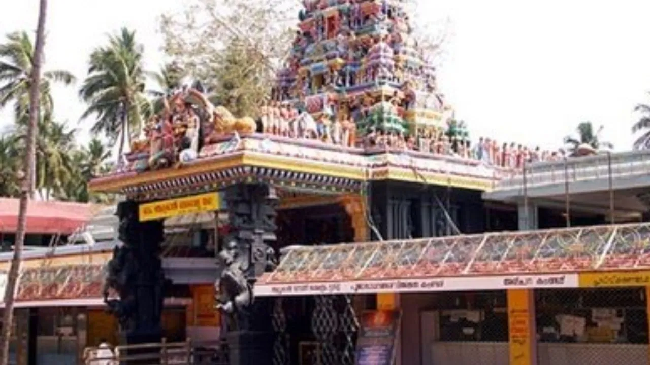 ಶಬರಿಮಲೆಗೆ ಮಹಿಳೆಯರಿಗೆ ನಿಷೇಧವಾದ್ರೆ ಈ ದೇವಾಲಯಗಳಿಗೆ ಪುರುಷರು ಪ್ರವೇಶಿಸುವಂತಿಲ್ಲ; ಇಲ್ಲಿದೆ ದೇಶದ ವಿಶಿಷ್ಟ ದೇವಸ್ಥಾನಗಳ ವಿವರ - Image 3