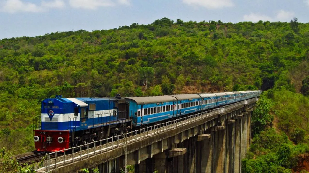 Railways news: ಮಂಗಳೂರು-ಸುಬ್ರಹ್ಮಣ್ಯ ಪ್ಯಾಸೆಂಜರ್ ರೈಲು 35 ದಿನ ಸಂಪೂರ್ಣ ರದ್ದು, ಹಲವು ಎಕ್ಸ್‌ಪ್ರೆಸ್‌ ರೈಲುಗಳ ಬದಲಾವಣೆ