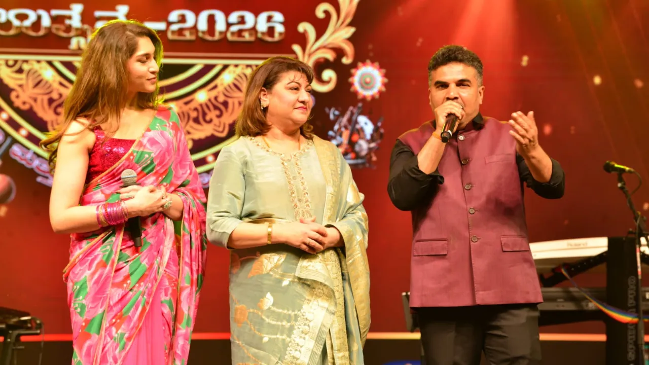 ಇತಿಹಾಸ ಸೃಷ್ಟಿಸಿದ ʻಕುಣಿಗಲ್ ಉತ್ಸವʼ; 35 ಸಾವಿರ ಜನರ ಎದುರು ʻಕಿಚ್ಚʼ ಸುದೀಪ್‌ಗೆ ಸನ್ಮಾನಿಸಿದ ಡಿ.ಕೆ. ಶಿವಕುಮಾರ್‌ - Image 3