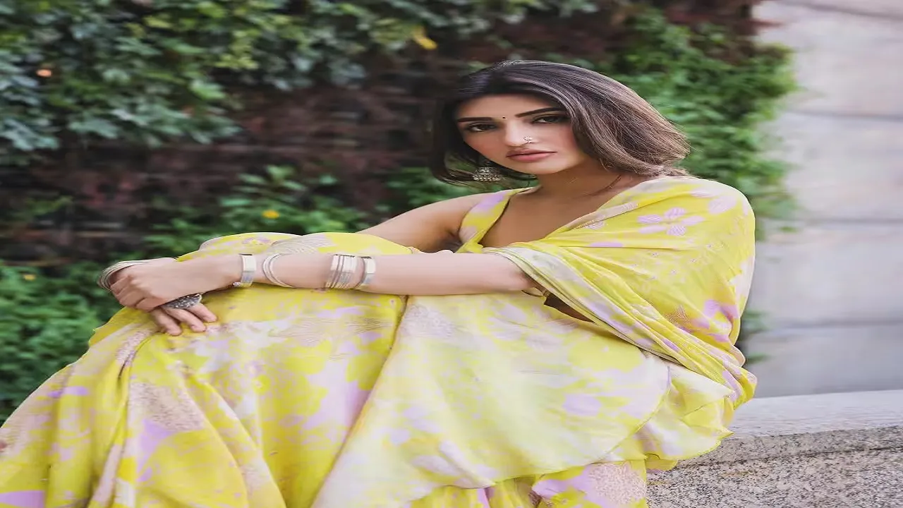 Cotton Sarees Trend: ಬಿಸಿಲಿಗೆ ಪರ್ಫೆಕ್ಟ್  ಲುಕ್ ನೀಡುವ ಮೃದುವಾದ ಕಾಟನ್ ಸೀರೆಗಳು - Image 4