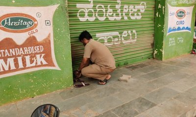 ವರ್ತಕರಿಗೆ ಬಿಸಿ ಮುಟ್ಟಿಸಿದ ಮುನ್ಸಿಪಾಲ್ ಕಮಿಷನರ್