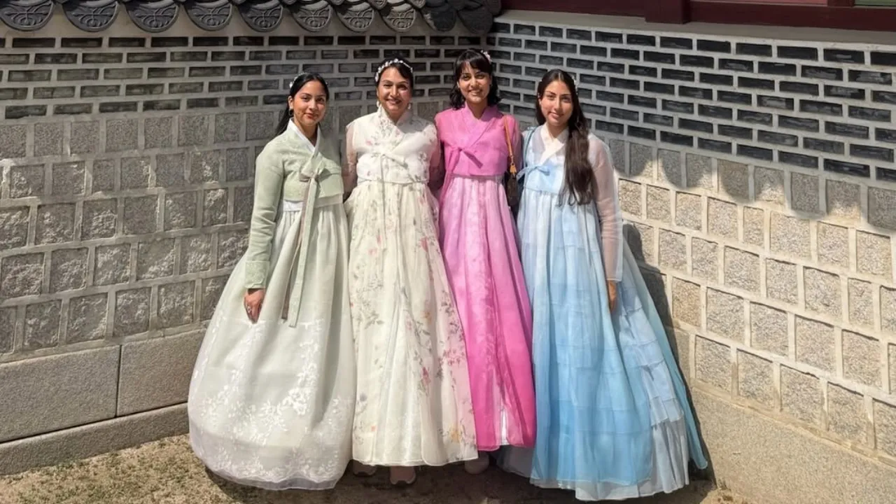 Photos: ಮಕ್ಕಳ ಜೊತೆಗೆ ದಕ್ಷಿಣ ಕೊರಿಯಾದ ಸಿಯೋಲ್‌ ಪ್ರವಾಸ ಮಾಡಿದ ನಟಿ ಮಾಧವಿ; ಈ ಟ್ರಿಪ್‌ ಬಗ್ಗೆ ಹೇಳಿದ್ದೇನು? - Image 4