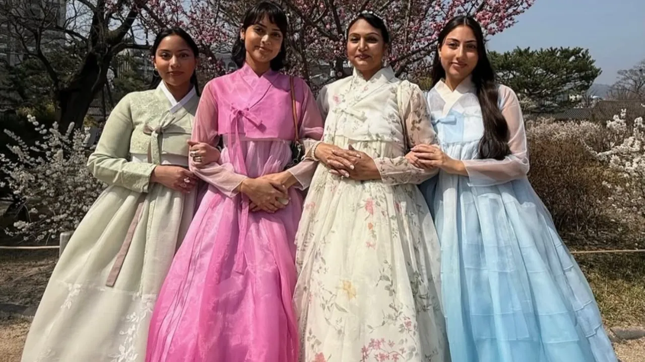 Photos: ಮಕ್ಕಳ ಜೊತೆಗೆ ದಕ್ಷಿಣ ಕೊರಿಯಾದ ಸಿಯೋಲ್‌ ಪ್ರವಾಸ ಮಾಡಿದ ನಟಿ ಮಾಧವಿ; ಈ ಟ್ರಿಪ್‌ ಬಗ್ಗೆ ಹೇಳಿದ್ದೇನು? - Image 2