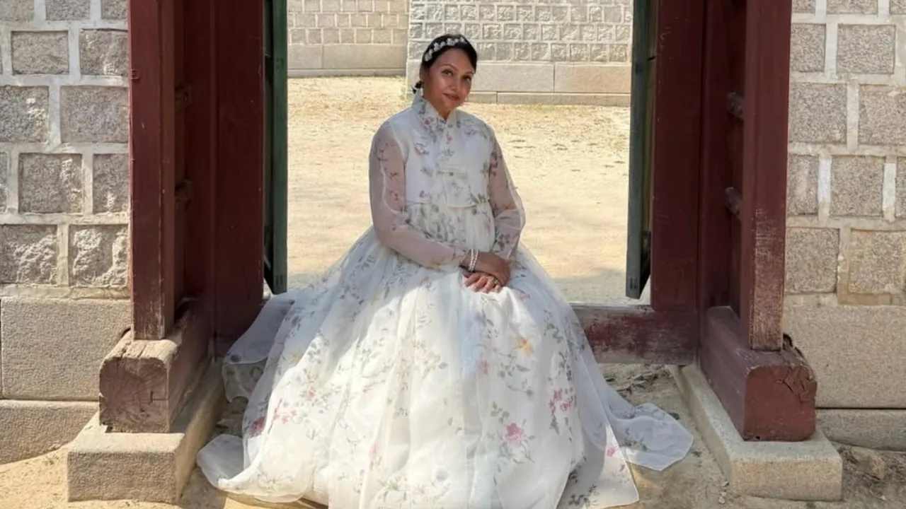 Photos: ಮಕ್ಕಳ ಜೊತೆಗೆ ದಕ್ಷಿಣ ಕೊರಿಯಾದ ಸಿಯೋಲ್‌ ಪ್ರವಾಸ ಮಾಡಿದ ನಟಿ ಮಾಧವಿ; ಈ ಟ್ರಿಪ್‌ ಬಗ್ಗೆ ಹೇಳಿದ್ದೇನು? - Image 5