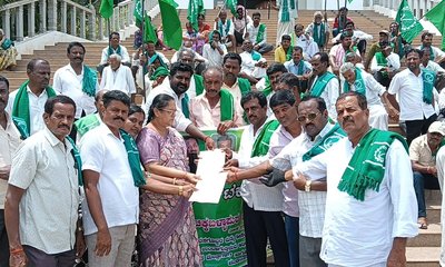 ಬೆಲೆ ಇಳಿಕೆ ಮಾಡದಿದ್ದರೆ ಬಂದ್‌ಗೆ ಕರೆ ನೀಡುವುದಾಗಿ ಎಚ್ಚರಿಕೆ