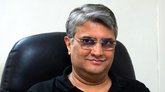 ಕಾರು ಚಾಲಕನಿಗೆ ಚಾಕು ಇರಿದ ಖ್ಯಾತ ನಿರ್ದೇಶಕ