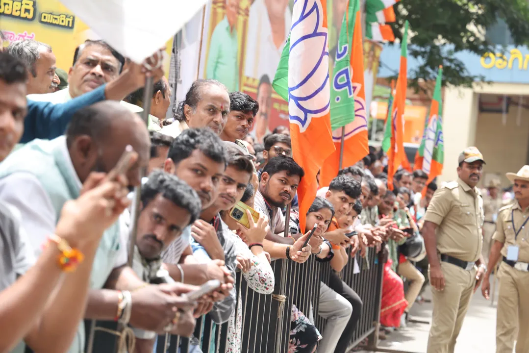 Vande Bharat Train: ವಂದೇ ಭಾರತ್‌ ರೈಲಿಗೆ ಪ್ರಧಾನಿ ಮೋದಿ ಚಾಲನೆ- ಸಿಎಂ ಸಿದ್ದರಾಮಯ್ಯ ಸಾಥ್‌; ಫೋಟೋಗಳು ಇಲ್ಲಿವೆ - Image 5