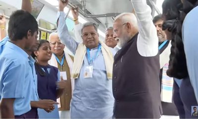 ಹಳದಿ ಮಾರ್ಗದ ಮೊದಲ ಮೆಟ್ರೋದಲ್ಲಿ ಕಾರ್ಮಿಕರು- ಮಕ್ಕಳ ಜೊತೆ ನಮೋ ಪ್ರಯಾಣ