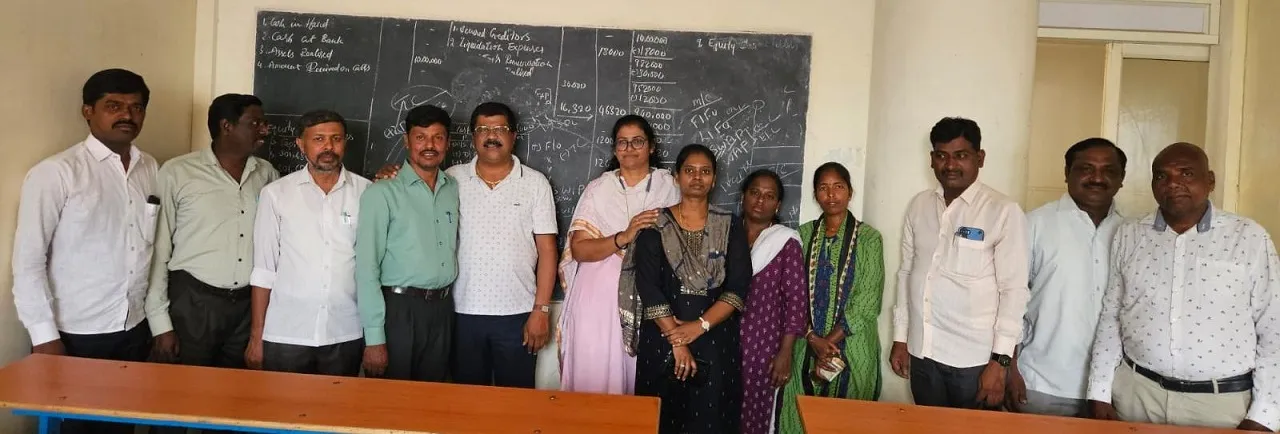 ಮೊರಾರ್ಜಿ ದೇಸಾಯಿ ವಸತಿ ಶಾಲೆಗಳ ಪ್ರಾಂಶುಪಾಲರ ಸಂಘದ ಸಭೆ : ಅಧ್ಯಕ್ಷರಾಗಿ ಸುಮಿತ್ರಾ ಪಾಟೀಲ್ ಆಯ್ಕೆ