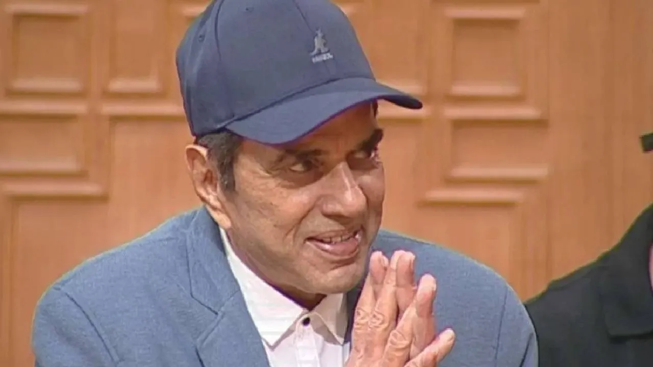 Actor Dharmendra: ಬಾಲಿವುಡ್ ʻಹೀ ಮ್ಯಾನ್‌ʼ ಸಿನಿ ಜರ್ನಿ ಹೇಗಿತ್ತು ಗೊತ್ತಾ? ಇಲ್ಲಿದೆ ಡಿಟೇಲ್ಸ್‌ - Image 5