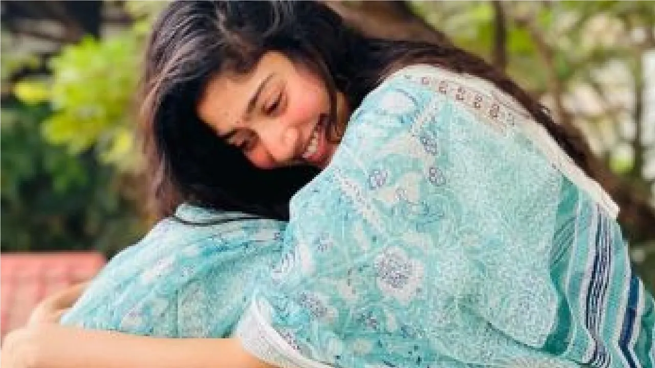 Cotton Sarees Trend: ಬಿಸಿಲಿಗೆ ಪರ್ಫೆಕ್ಟ್  ಲುಕ್ ನೀಡುವ ಮೃದುವಾದ ಕಾಟನ್ ಸೀರೆಗಳು - Image 3