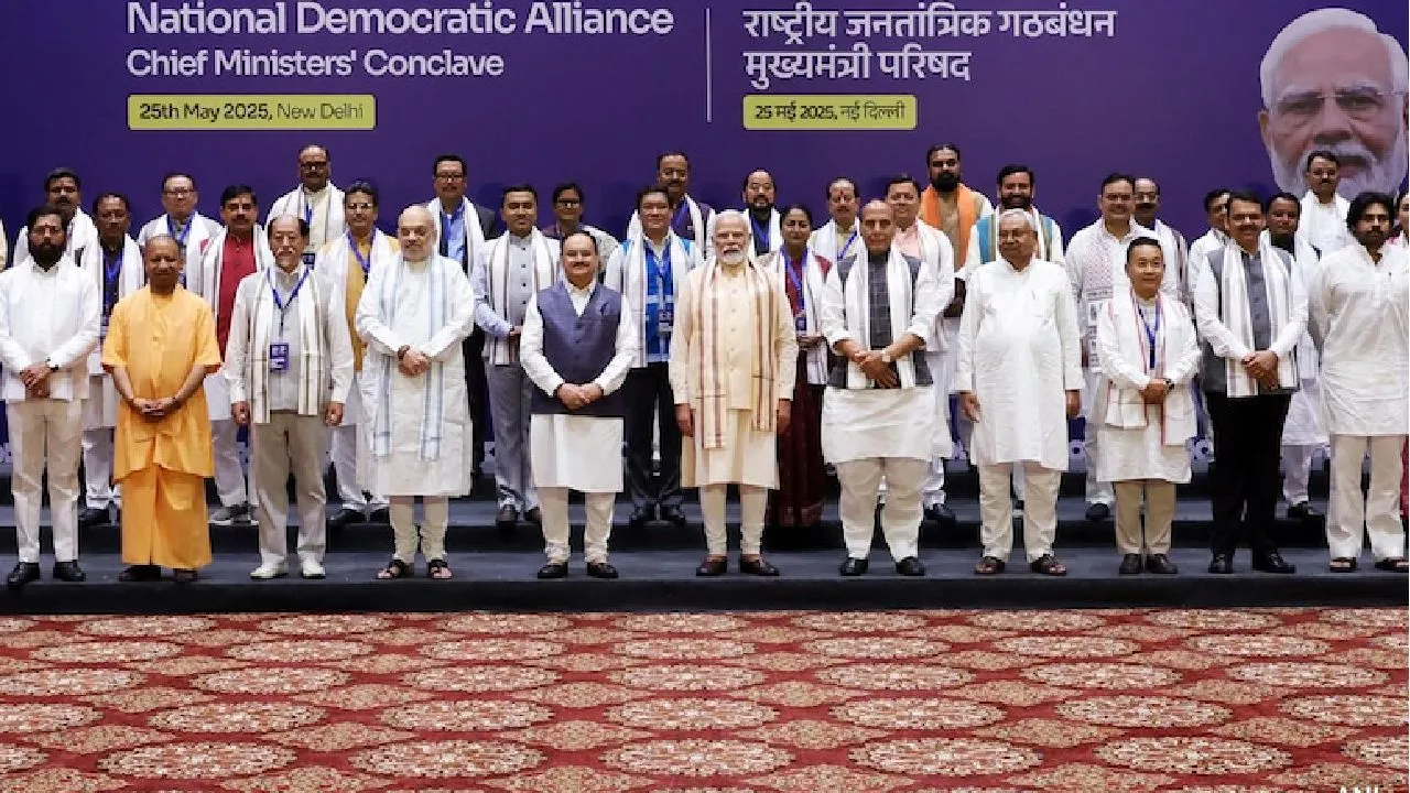 PM Narendra Modi: ಆಪರೇಷನ್‌ ಸಿಂದೂರ್‌ ಬಗ್ಗೆ ವಿವಾದಾತ್ಮಕ ಹೇಳಿಕೆ ಕೊಡ್ಬೇಡಿ; ಬಿಜೆಪಿ ನಾಯಕರಿಗೆ ಮೋದಿ ಖಡಕ್‌ ವಾರ್ನಿಂಗ್‌