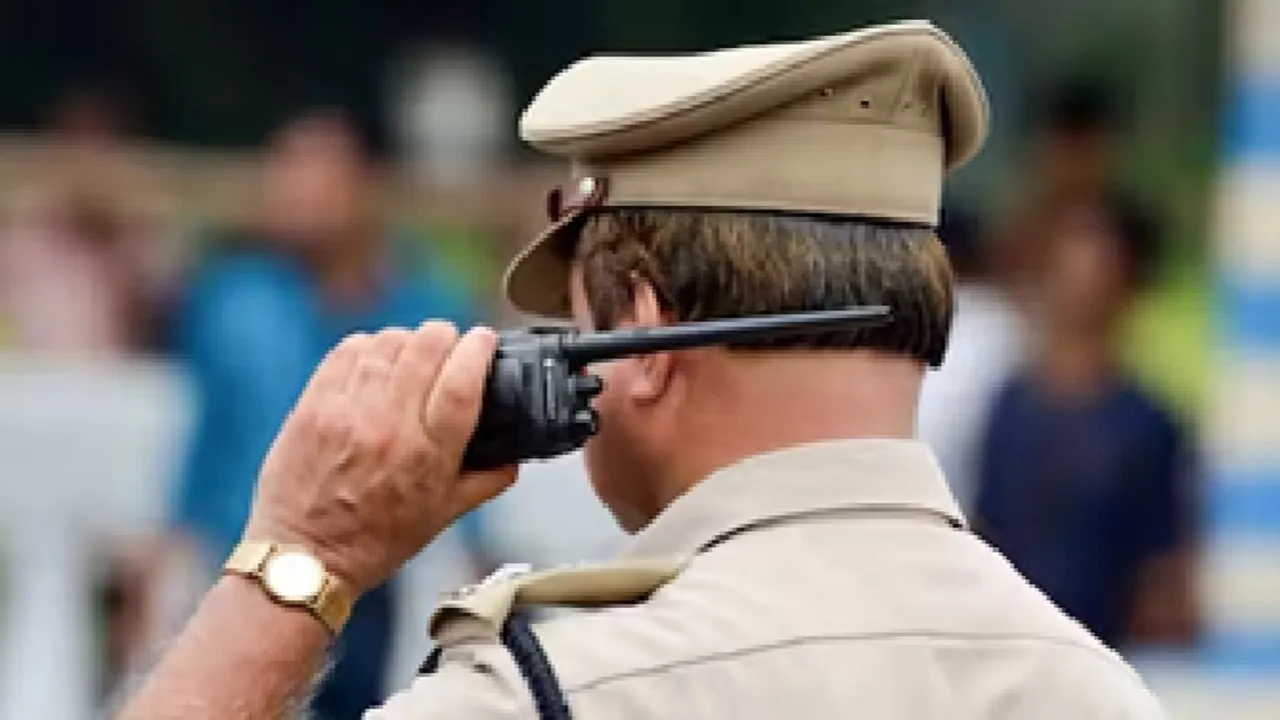 ಉದ್ಯೋಗಾಕಾಂಕ್ಷಿಗಳಿಗೆ ಸಿಹಿ ಸುದ್ದಿ: ಪೊಲೀಸ್‌ ಇಲಾಖೆಯಲ್ಲಿ 8157 ಹುದ್ದೆ ಭರ್ತಿಗೆ ಸೂಚನೆ