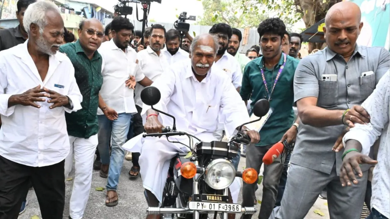 Assembly Elections 2026: ಪಿಣರಾಯಿ ವಿಜಯನ್, ಮೋಹನ್ ಲಾಲ್ ಸೇರಿದಂತೆ ಮತ ಚಲಾಯಿಸಿದ ಹಲವು  ಗಣ್ಯರು - Image 9