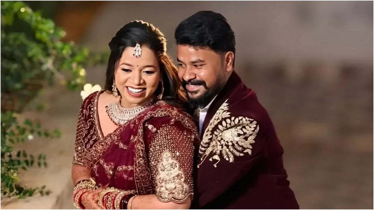 ʻಗಿಚ್ಚಿ ಗಿಲಿಗಿಲಿʼ ಶೋನಿಂದ ಕಲ್ಯಾಣ ಮಂಟಪದವರೆಗೆ; ದಾಂಪತ್ಯ ಬದುಕಿಗೆ ಕಾಲಿಟ್ಟ ಮಾನಸಾ - ಶಿವು, ಇಲ್ಲಿವೆ ಮದುವೆ ಫೋಟೋಗಳು - Image 2