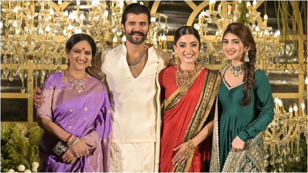 Photos: ರಶ್ಮಿಕಾ-ವಿಜಯ್ ದೇವರಕೊಂಡ ವೆಡ್ಡಿಂಗ್ ರಿಸೆಪ್ಷನ್; ಹೈದರಾಬಾದ್‌ನಲ್ಲಿ ನಡೆದ ಈ ಕಲರ್‌ಫುಲ್‌ ಸಮಾರಂಭಕ್ಕೆ ಯಾರೆಲ್ಲಾ ಬಂದಿದ್ರು? - Image 18