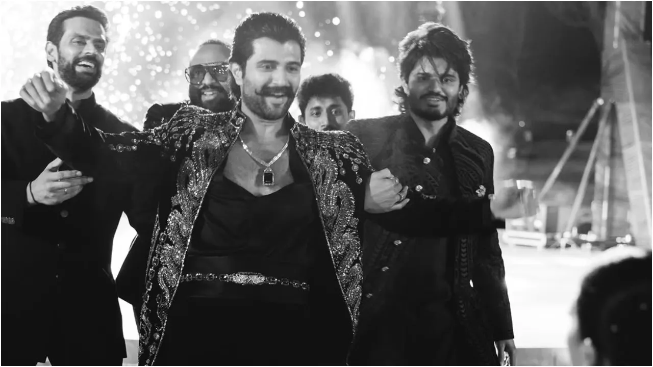 'ವಿರೋಶ್' ಸಂಗೀತ್ ಸಂಭ್ರಮದ ಫೋಟೋಗಳು ವೈರಲ್; ‌ʻಆ ರಾತ್ರಿ ನಮಗೆ ಮರೆಯಲಾಗದ ಮೋಜಿನ ಕ್ಷಣʼ ಎಂದ ರಶ್ಮಿಕಾ ಮಂದಣ್ಣ - Image 10