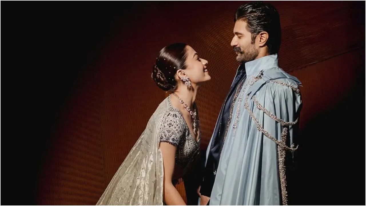 'ವಿರೋಶ್' ಸಂಗೀತ್ ಸಂಭ್ರಮದ ಫೋಟೋಗಳು ವೈರಲ್; ‌ʻಆ ರಾತ್ರಿ ನಮಗೆ ಮರೆಯಲಾಗದ ಮೋಜಿನ ಕ್ಷಣʼ ಎಂದ ರಶ್ಮಿಕಾ ಮಂದಣ್ಣ - Image 11