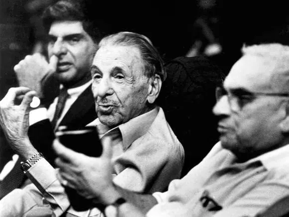 Ratan Tata: ರತನ್ ಟಾಟಾ ಪುಣ್ಯತಿಥಿ; ಕೈಗಾರಿಕೋದ್ಯಮಿಯ ಯಶೋಗಾಥೆಯ ಒಂದು ಮೆಲುಕು - Image 4