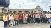 ಆದಾಯವಿಲ್ಲ. ಆಹಾರವಿಲ್ಲ, ಭವಿಷ್ಯವಿಲ್ಲ...!