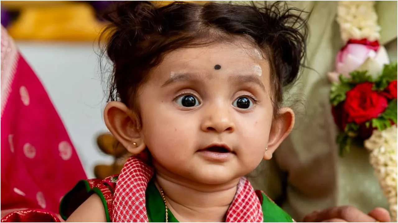 ಮಗಳಿಗೆ ಎಂಥ ಅರ್ಥಪೂರ್ಣ ಹೆಸರನ್ನಿಟ್ಟಿದ್ದಾರೆ ನೋಡಿ ʻನಿನಗಾಗಿʼ ಧಾರಾವಾಹಿ ರಿತ್ವಿಕ್‌ ಮಠದ್;‌ ಇಲ್ಲಿವೆ ಮಗುವಿನ ಮುದ್ದಾದ ಫೊಟೋಗಳು - Image 4